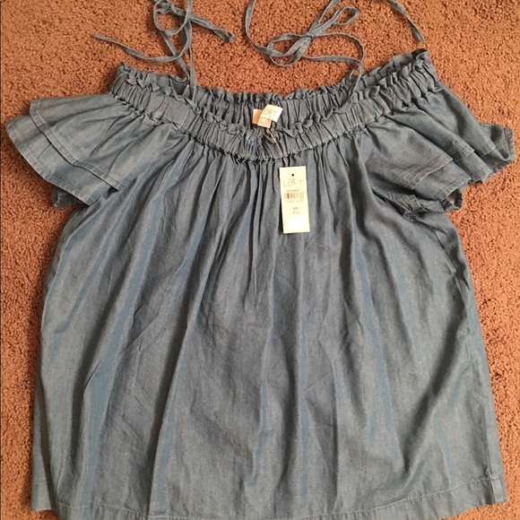 LOFT Denim Off the Shoulder Top. NWT. SIZE MP CUTE - Picture 3 of 7